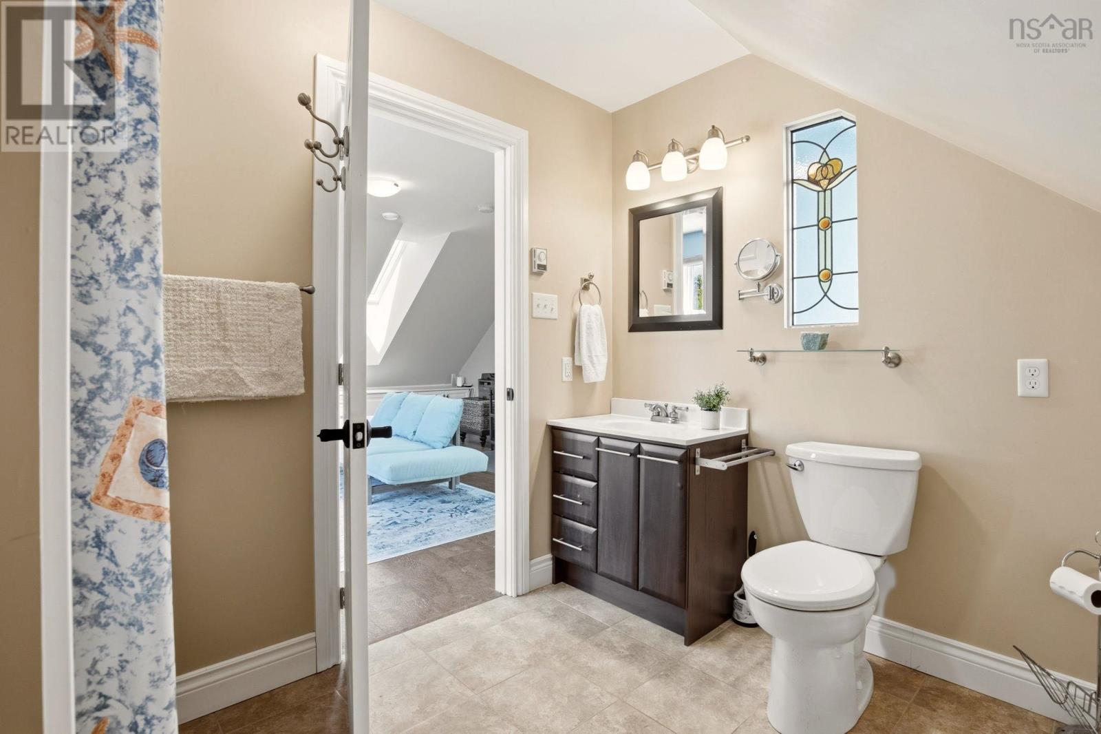 889 Blue Sea Road Property Photo 23
