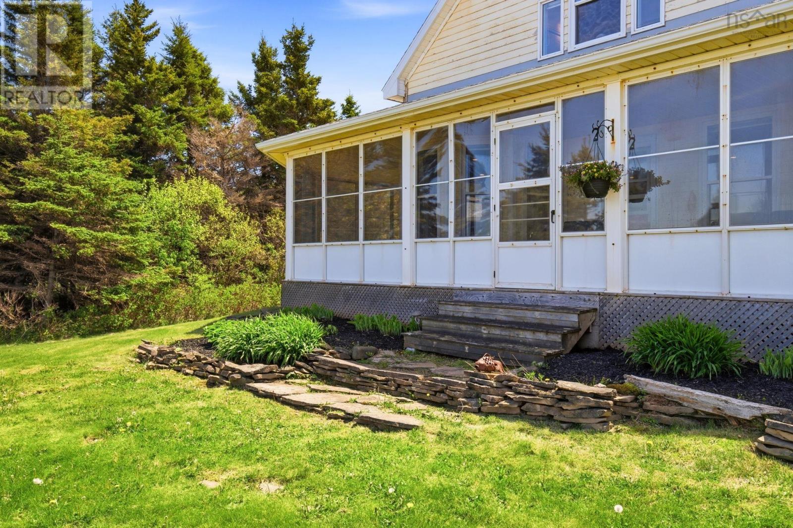889 Blue Sea Road Property Photo 26