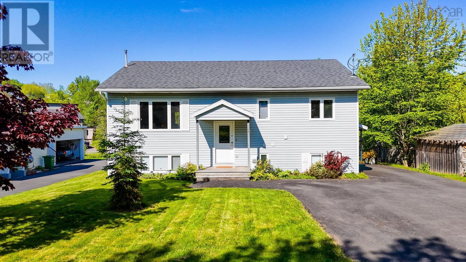 8 Iona Road Property Photo 1