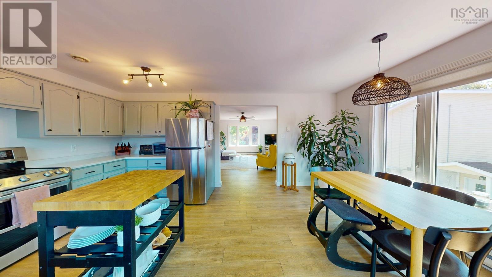 8 Iona Road Property Photo 18