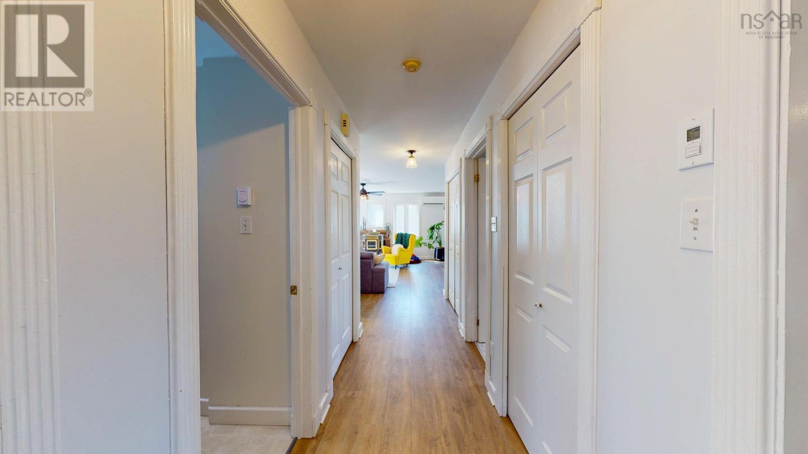 8 Iona Road Property Photo 19