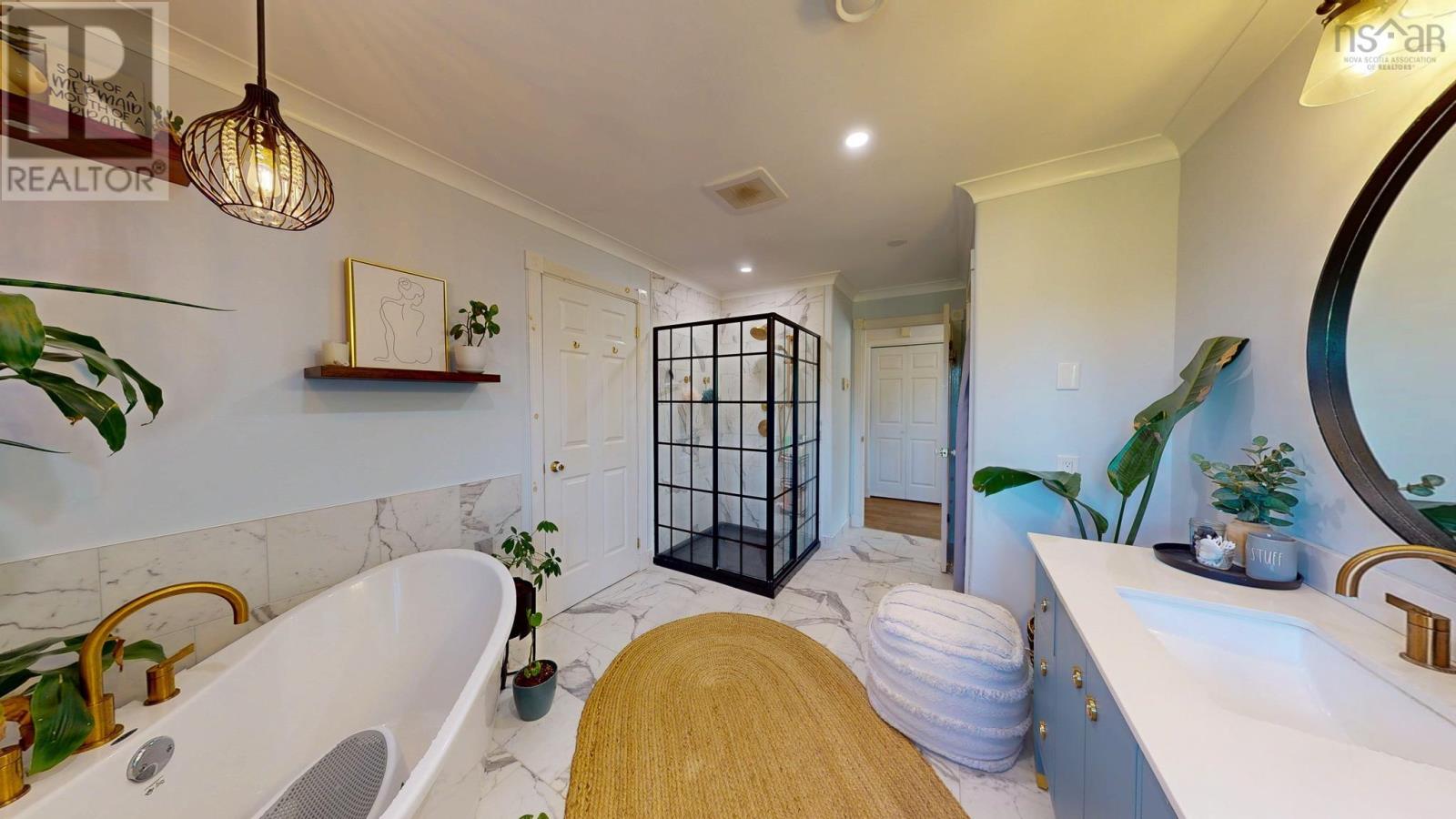 8 Iona Road Property Photo 21