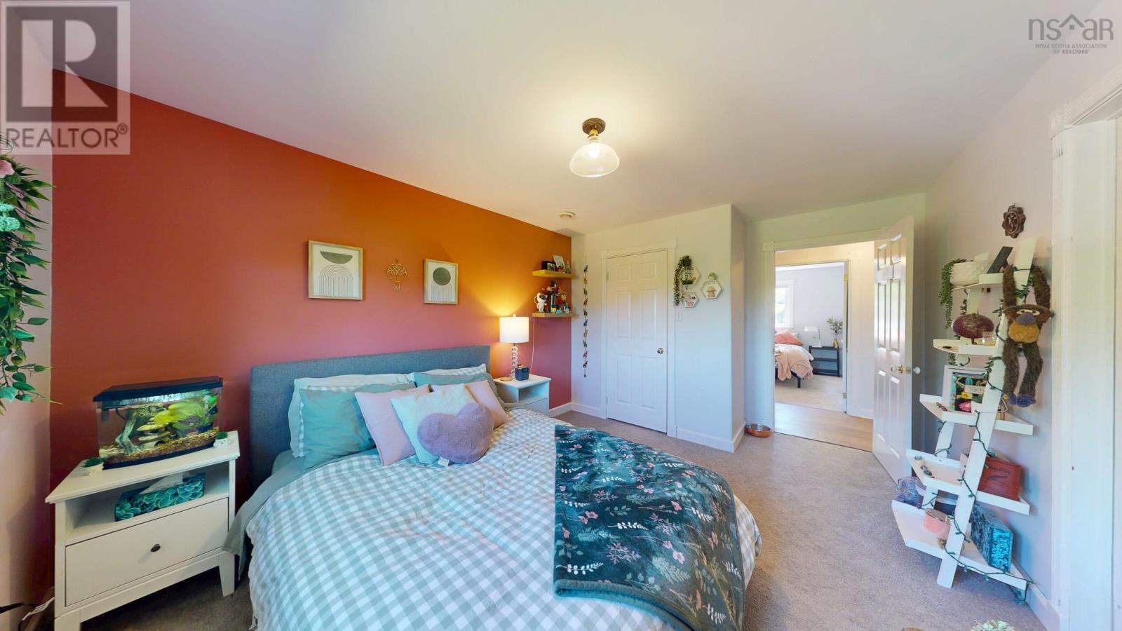 8 Iona Road Property Photo 27