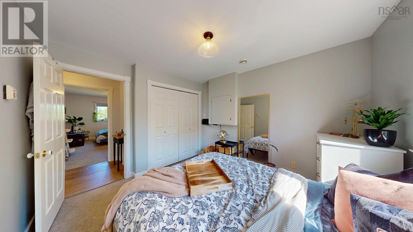 8 Iona Road Property Photo 29