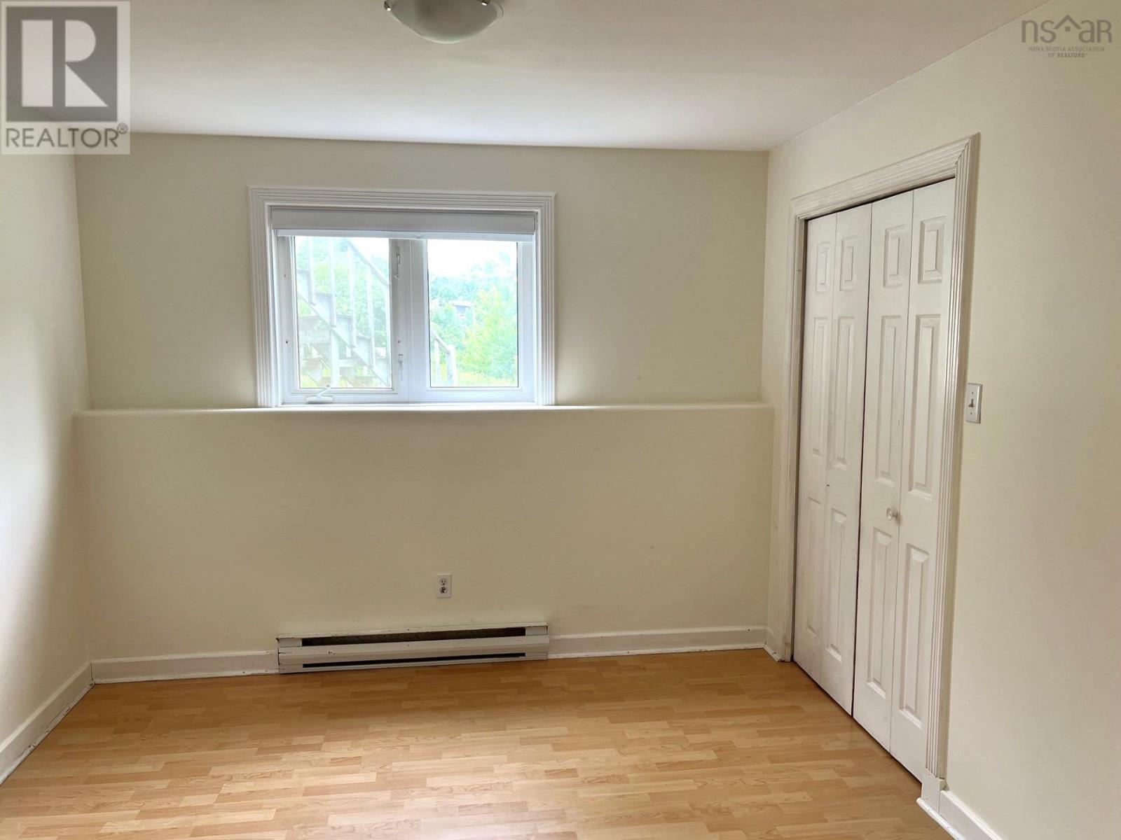 8 Iona Road Property Photo 39