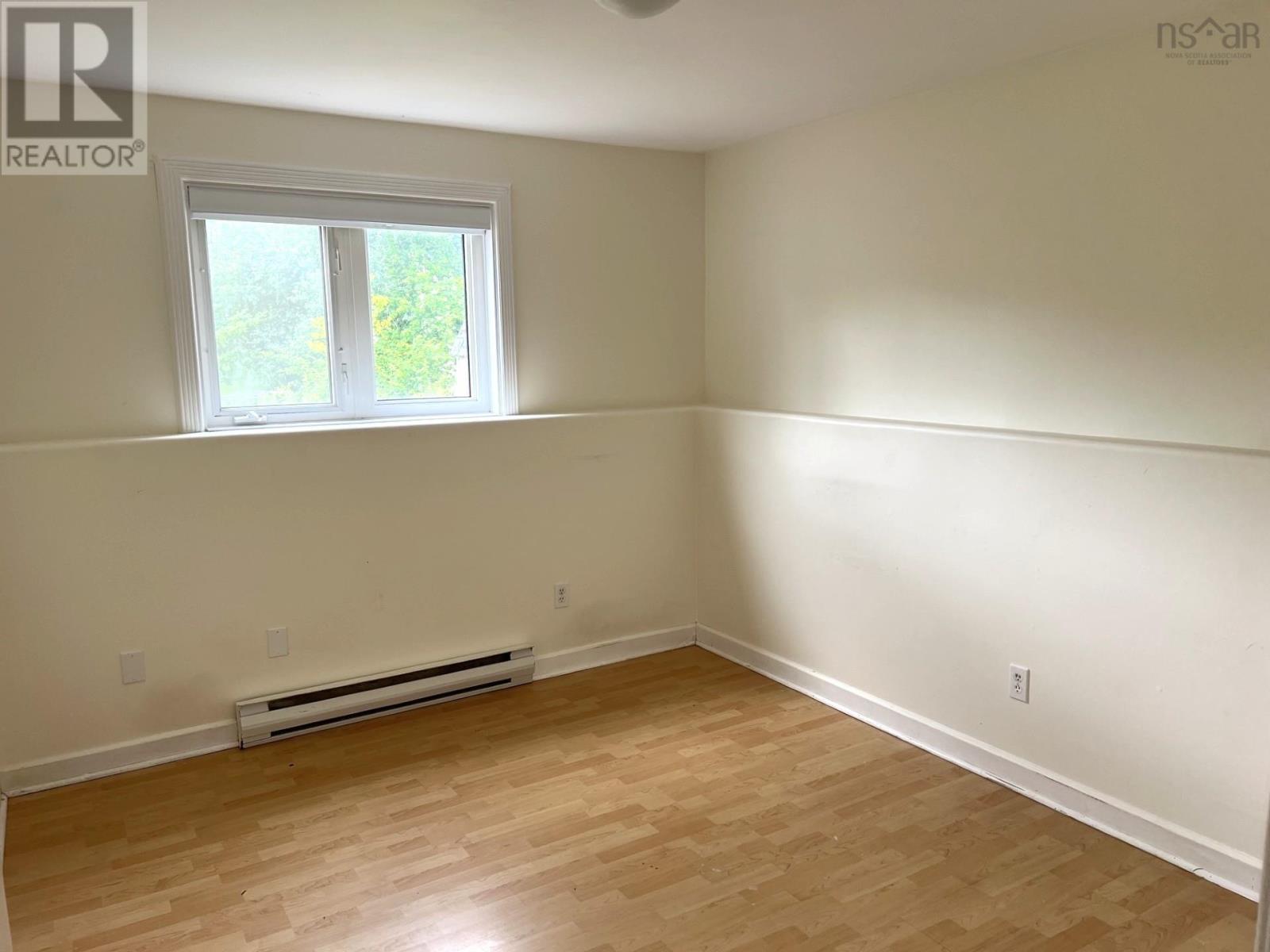 8 Iona Road Property Photo 41