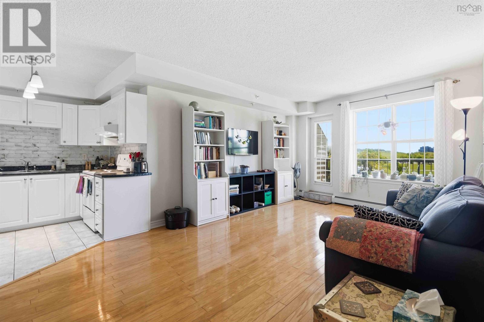 303 5769 Cunard Street Property Photo 10
