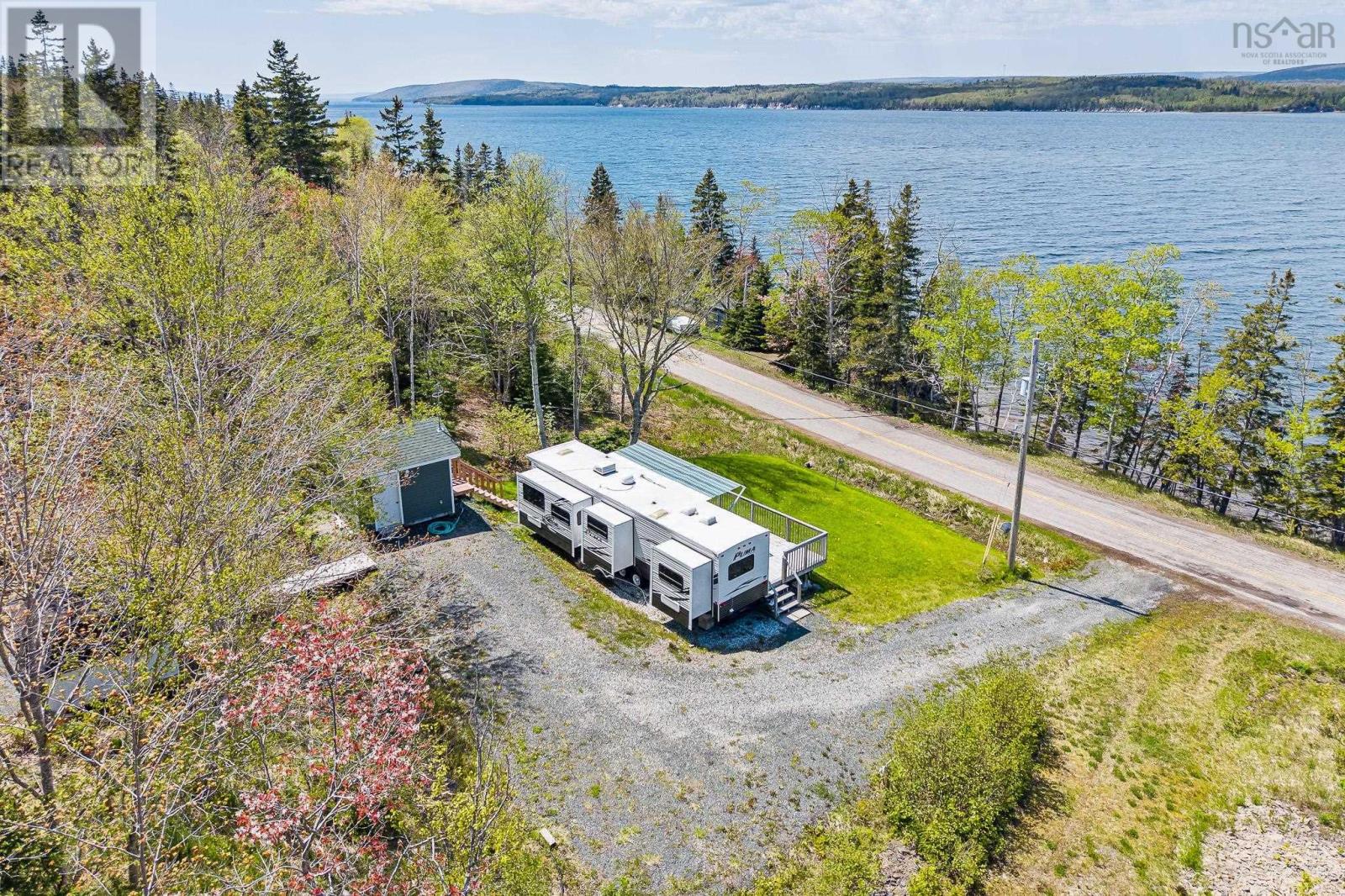 9286 Kempt Head Road Property Photo 2