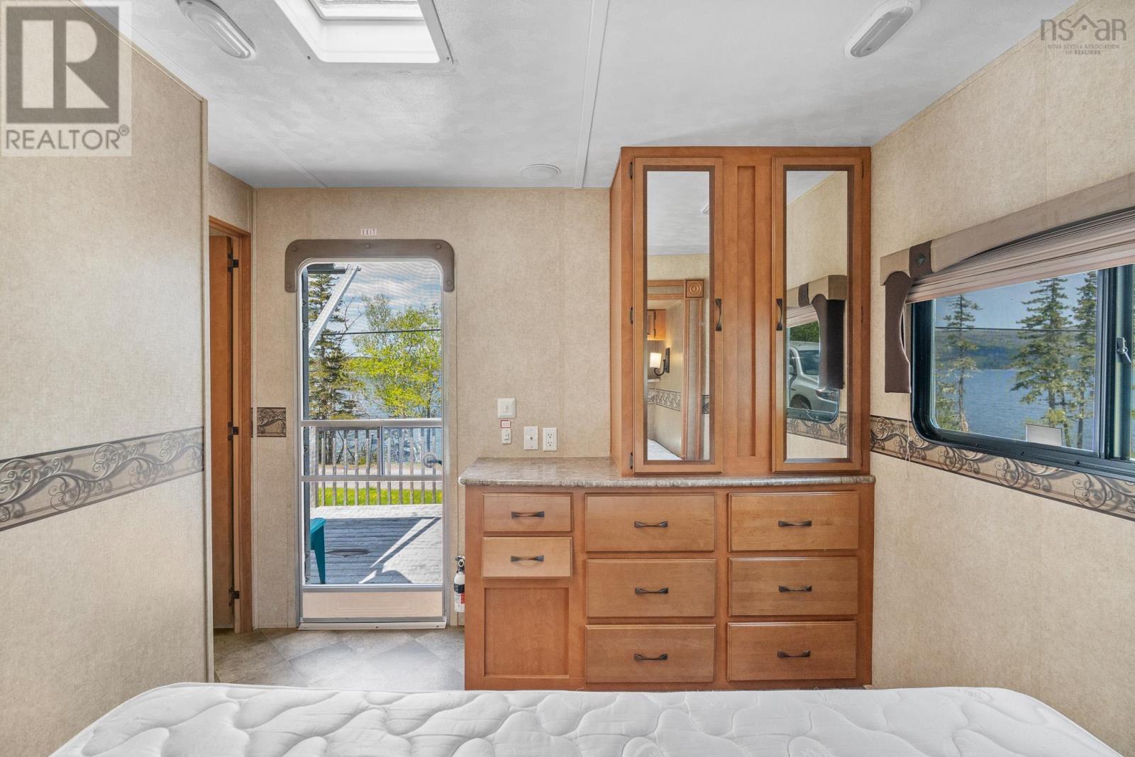 9286 Kempt Head Road Property Photo 22