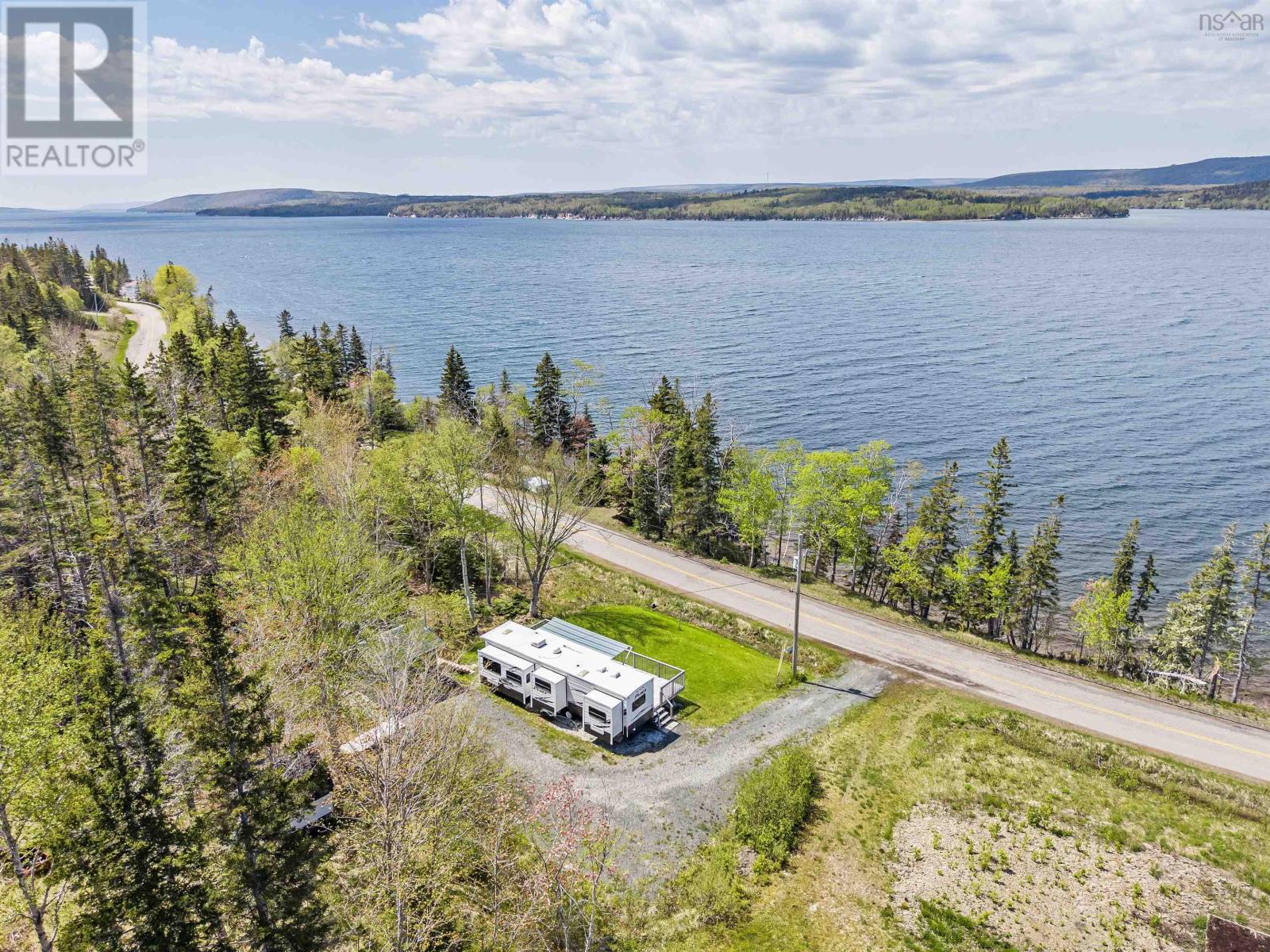 9286 Kempt Head Road Property Photo 1