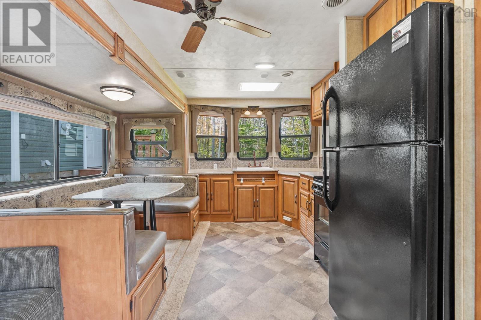 9286 Kempt Head Road Property Photo 10
