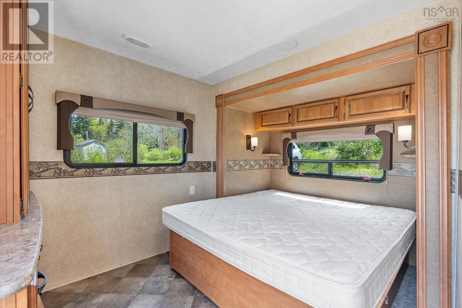 9286 Kempt Head Road Property Photo 14