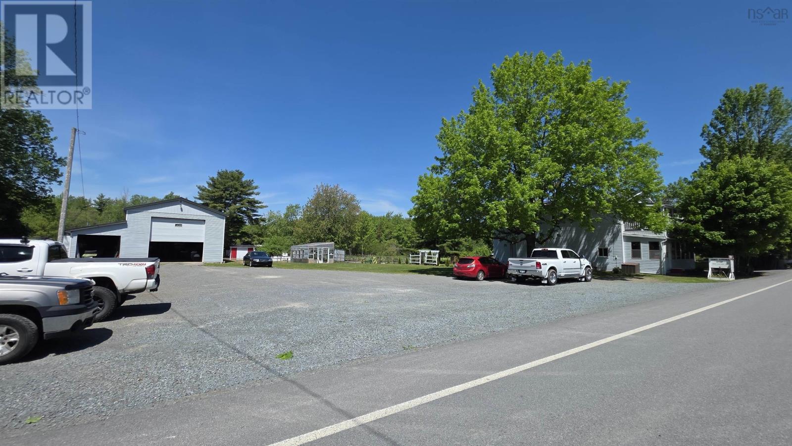 6148 Highway 208 Property Photo 2