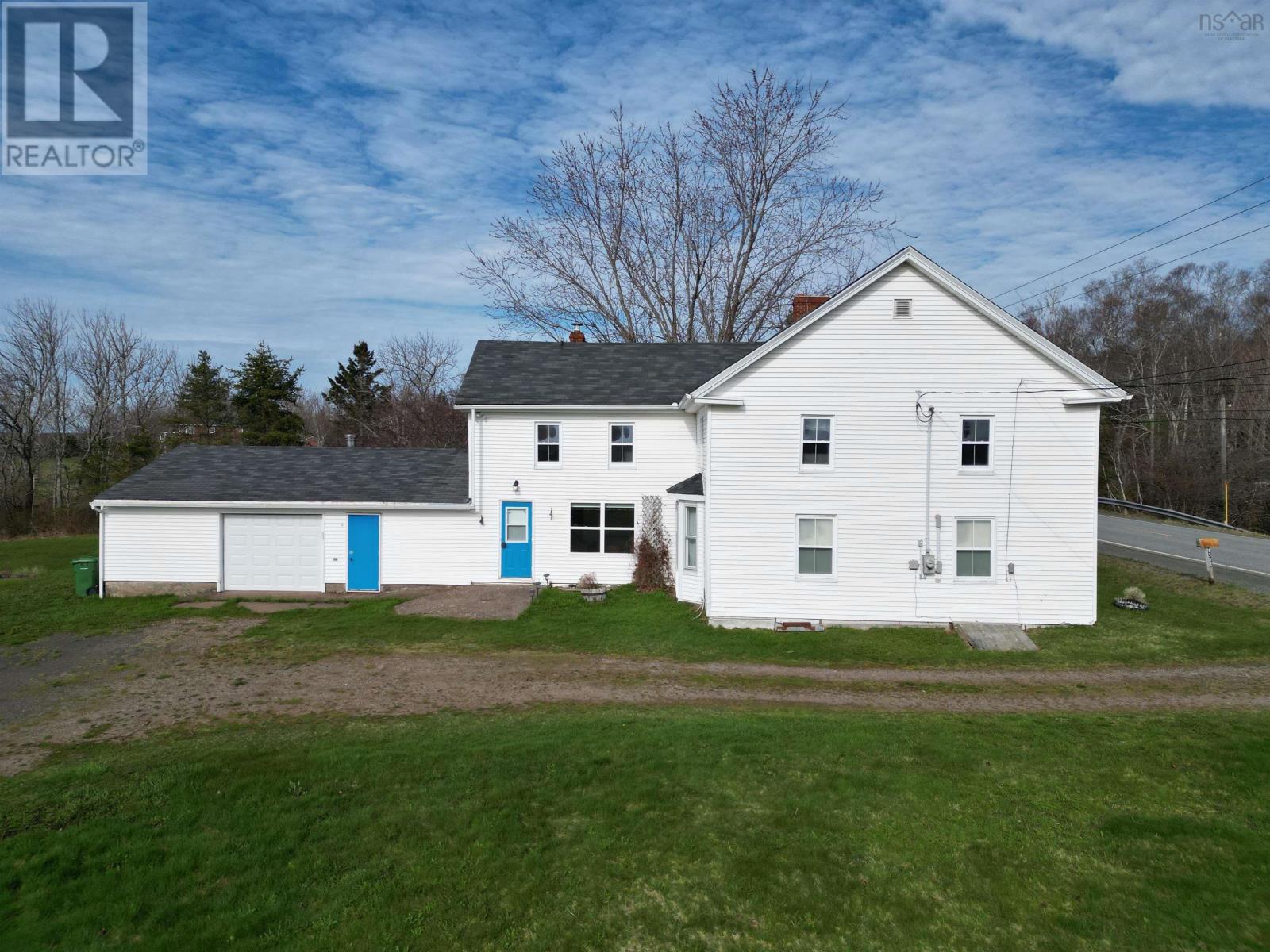 4308 Highway 2 Property Photo 2