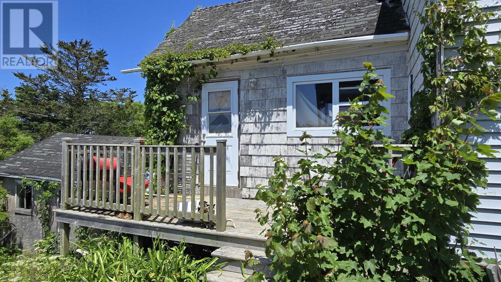 8599 Highway 1 Property Photo 3