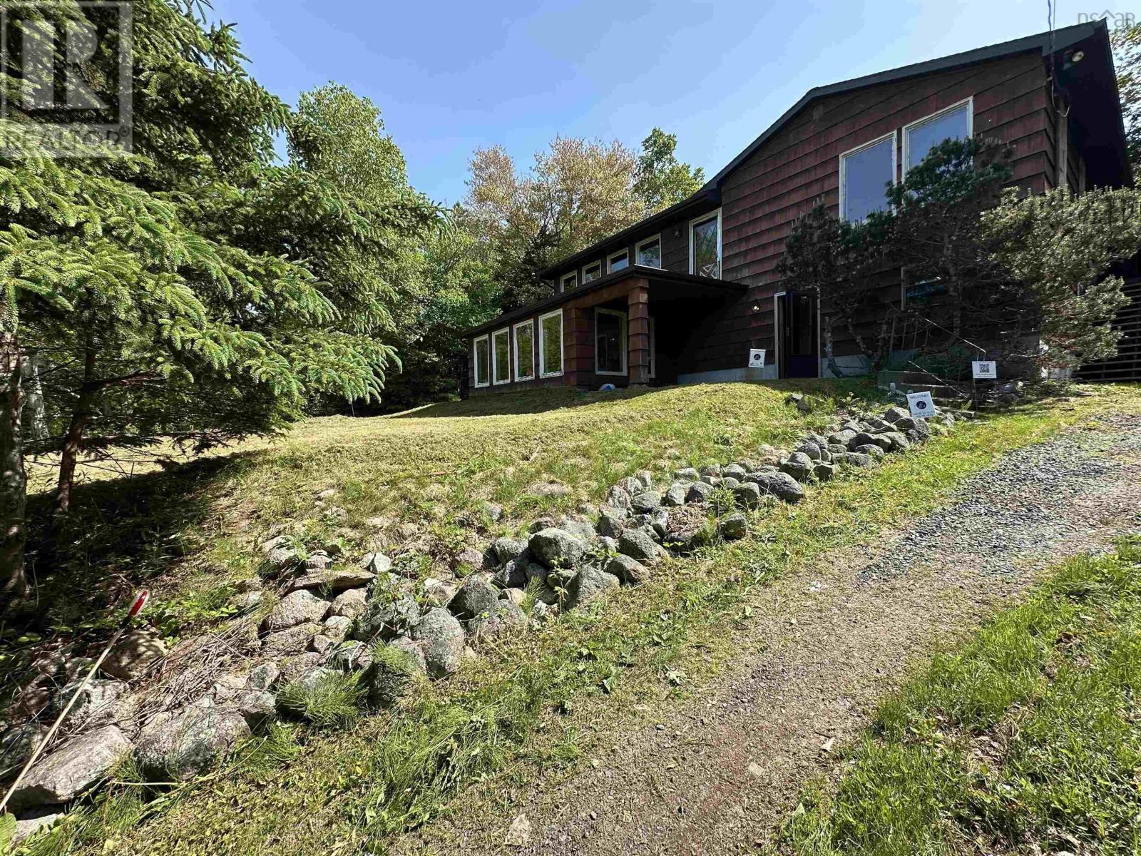 179 Camelot Drive Property Photo 1