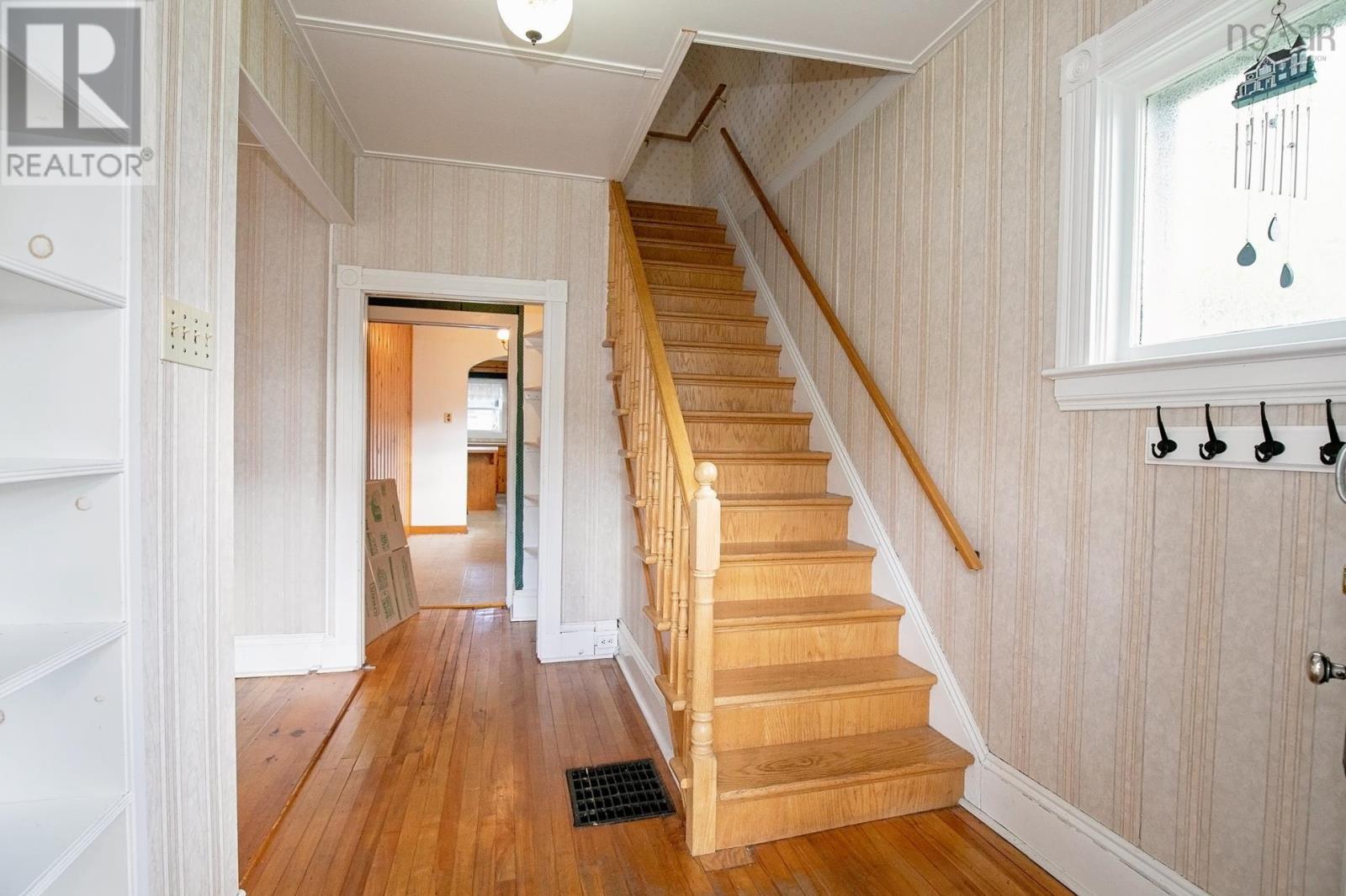 14 Clifford Street Property Photo 6