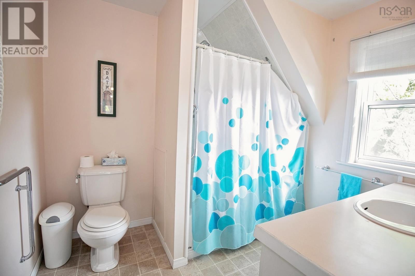 14 Clifford Street Property Photo 26