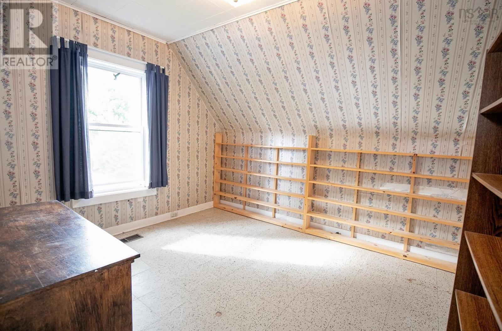 14 Clifford Street Property Photo 28
