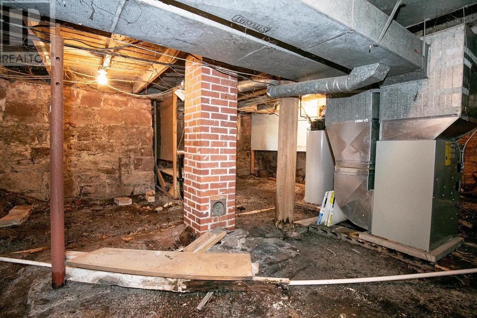 14 Clifford Street Property Photo 35