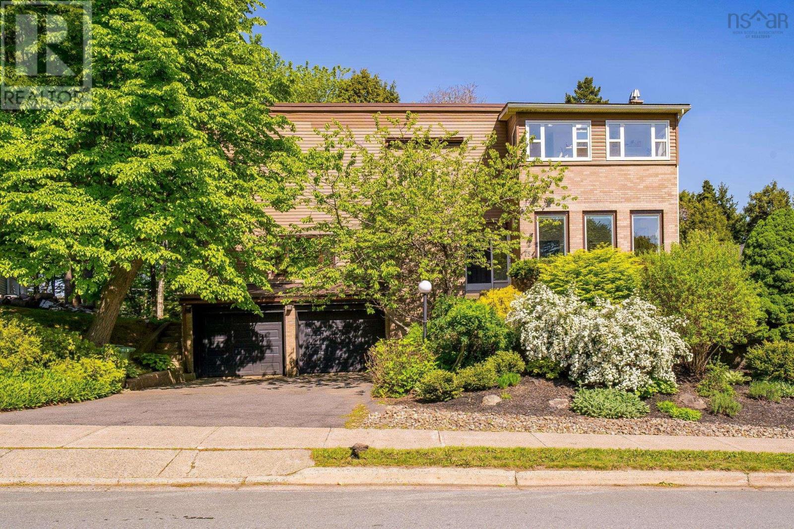 75 Bayview Road Property Photo 1
