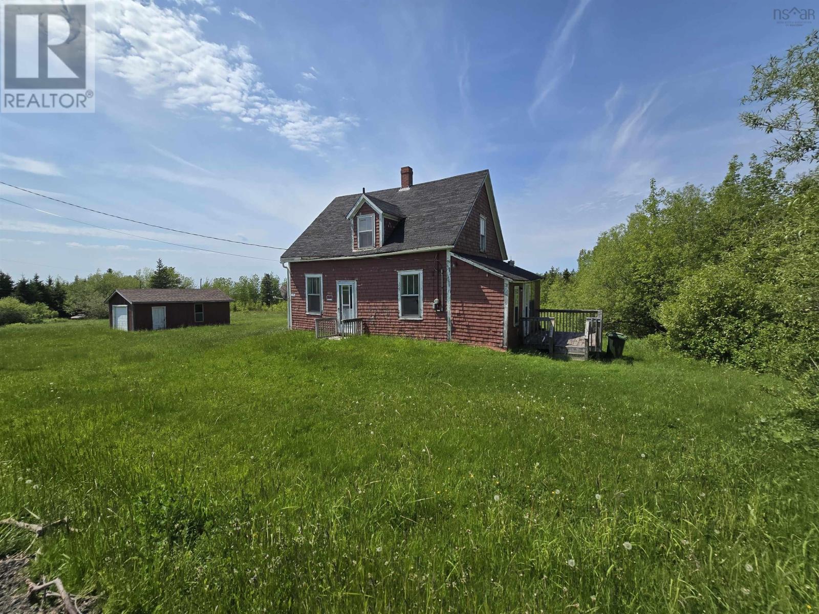 1095 Dunmaglass Road Property Photo 2