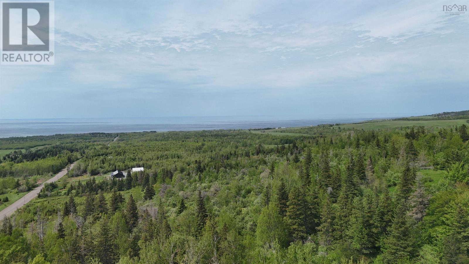1095 Dunmaglass Road Property Photo 3