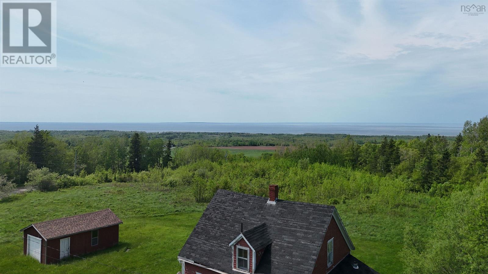 1095 Dunmaglass Road Property Photo 4