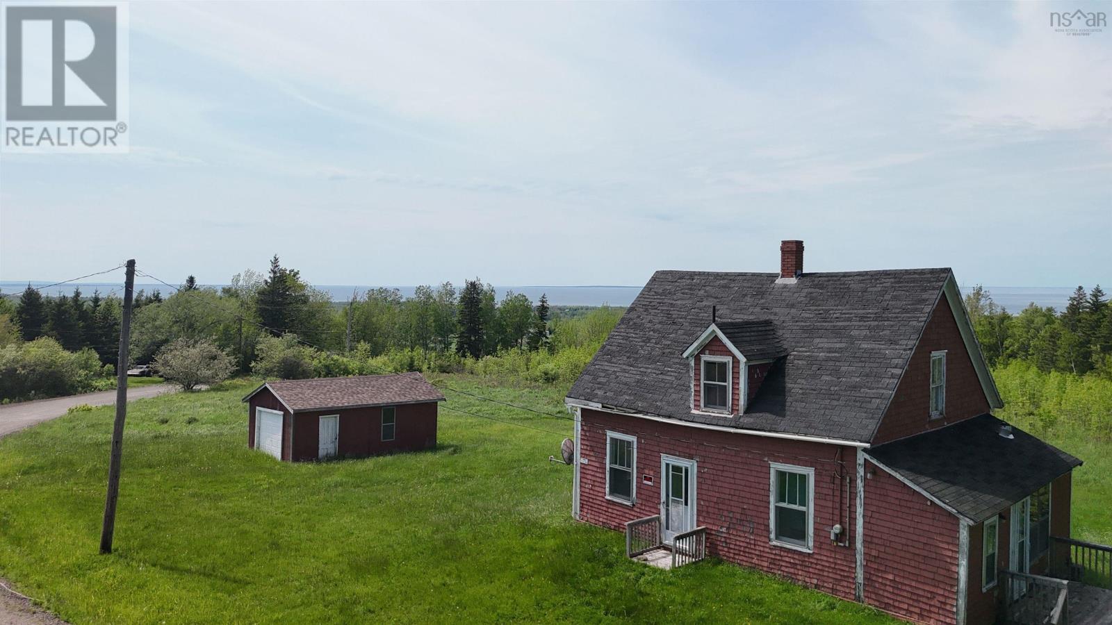 1095 Dunmaglass Road Property Photo 7