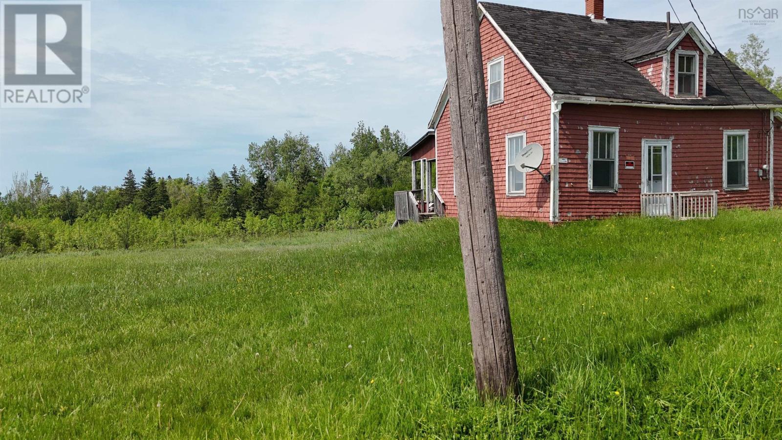 1095 Dunmaglass Road Property Photo 8