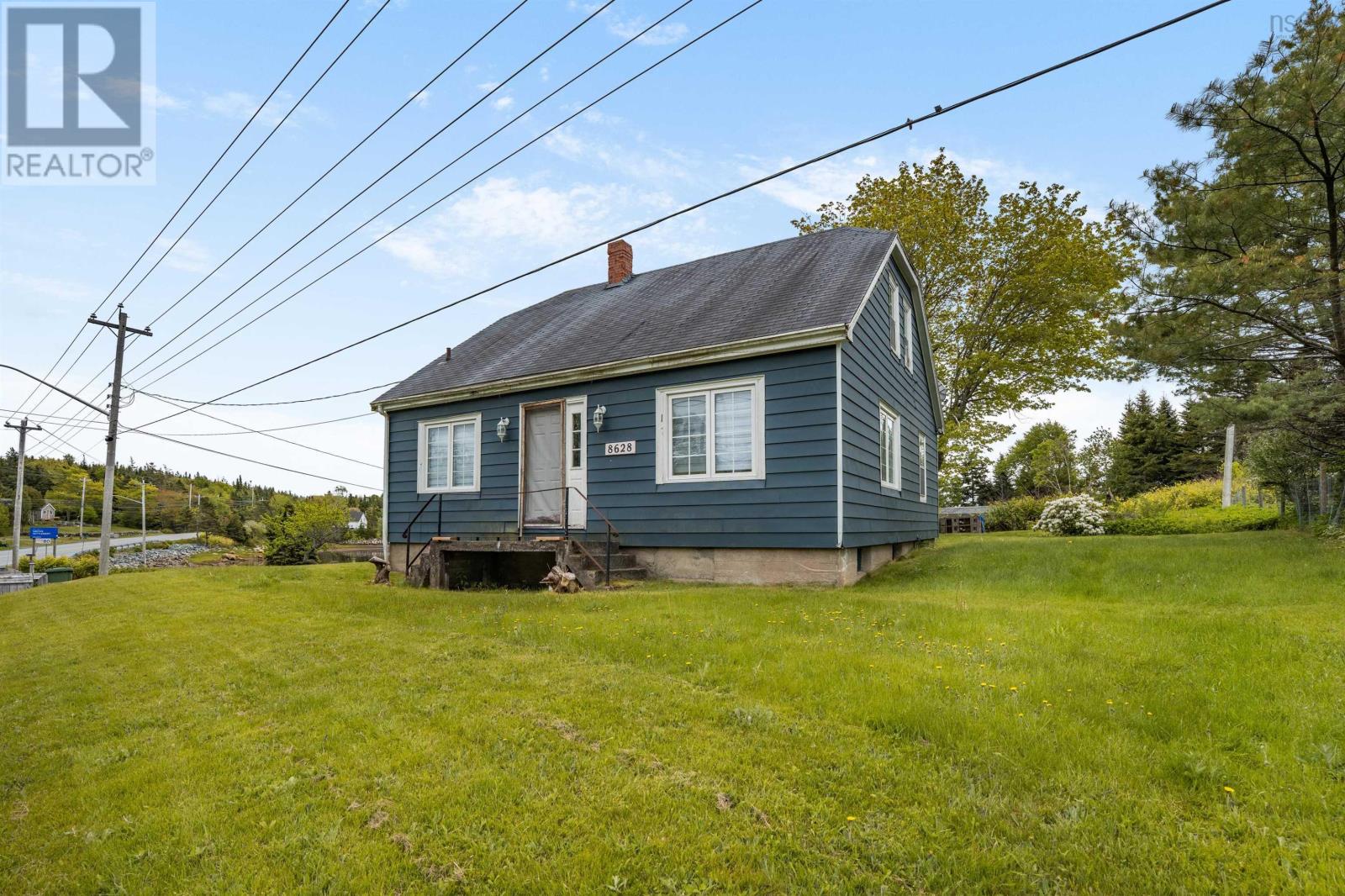 8628 Highway 7 Highway E Property Photo 3