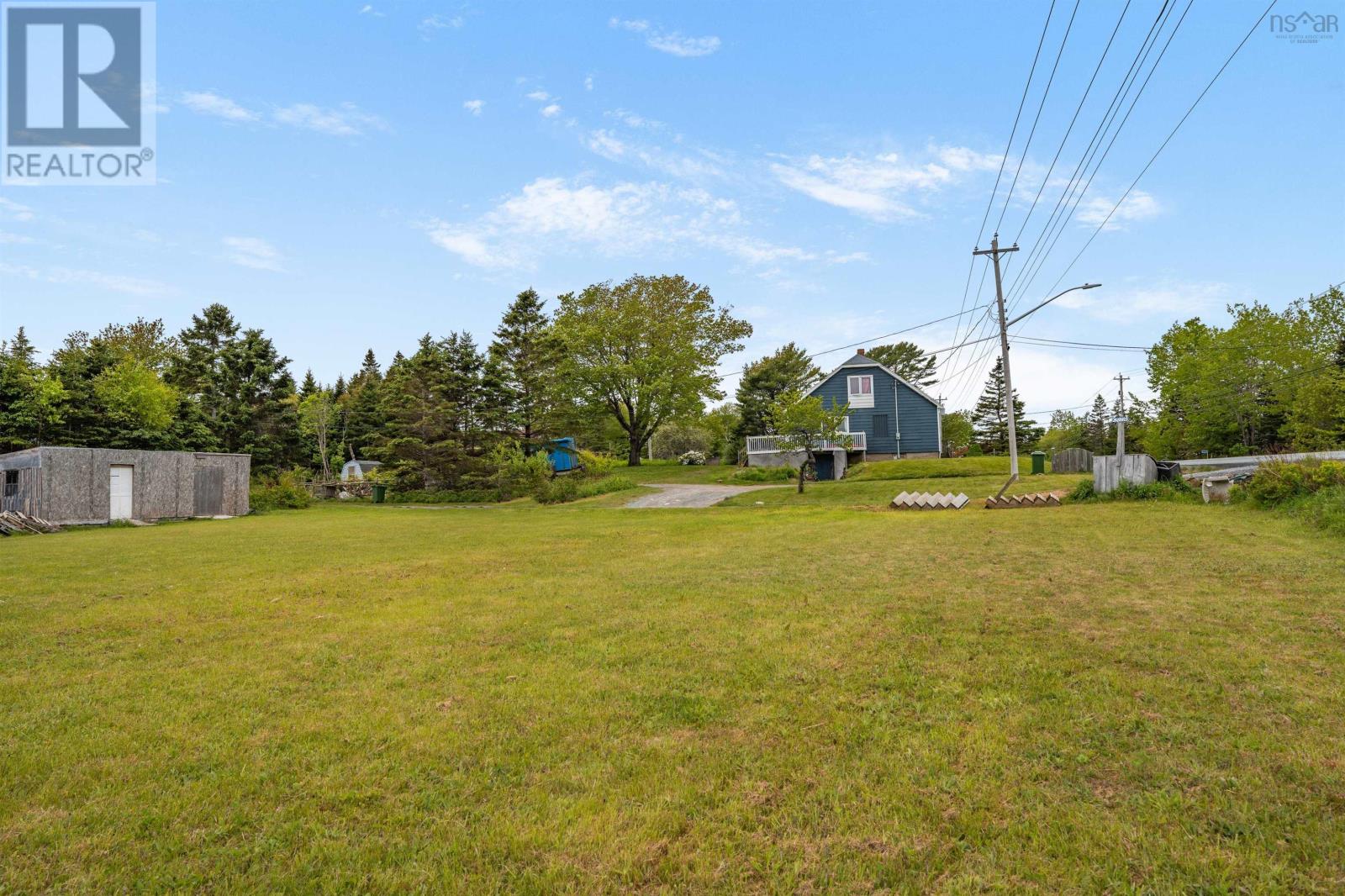 8628 Highway 7 Highway E Property Photo 10