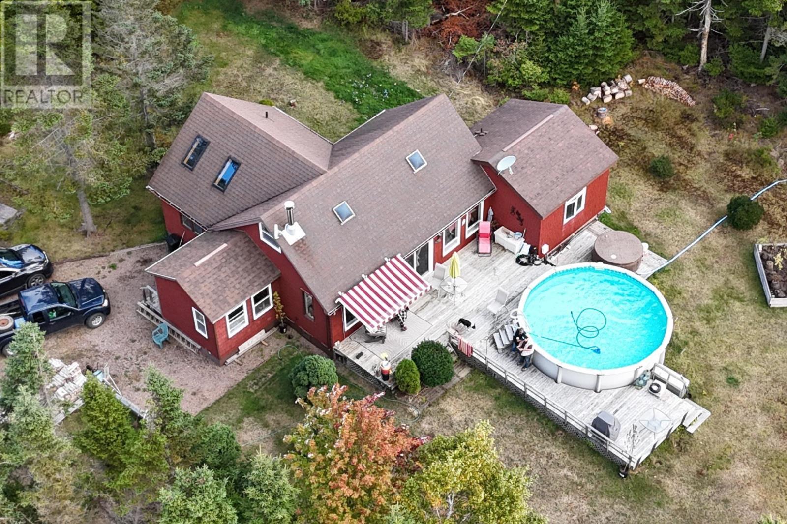 251 Bayview Drive Property Photo 1