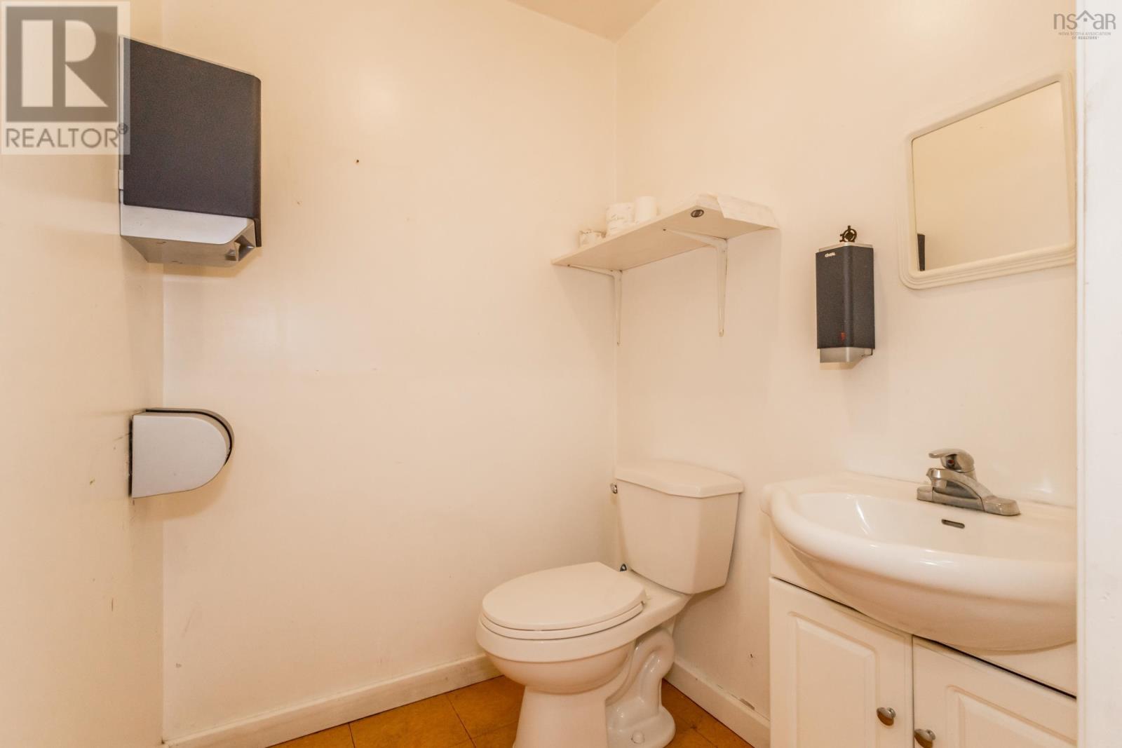 73 Queen Street Property Photo 25