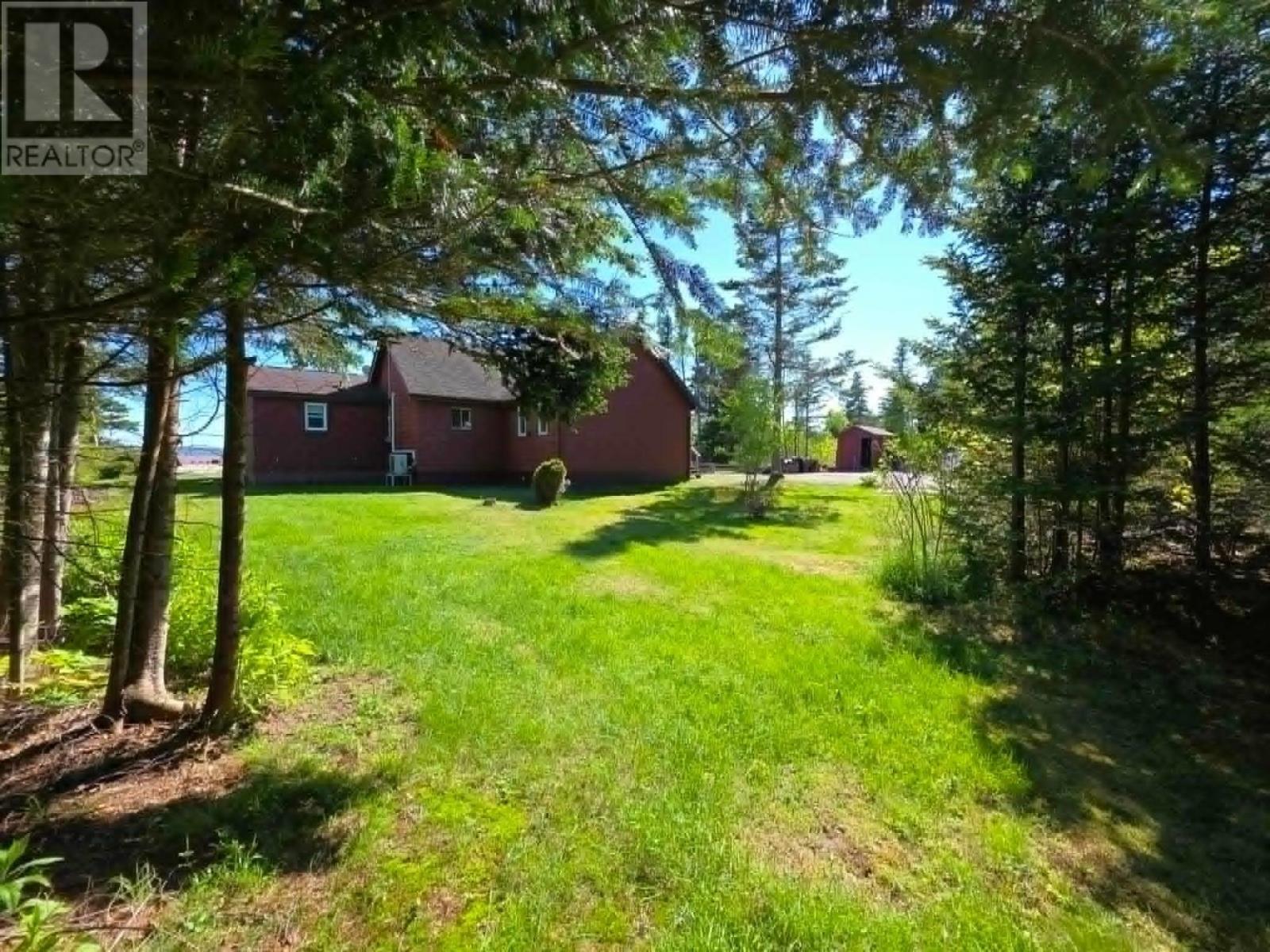 251 Bayview Drive Property Photo 6