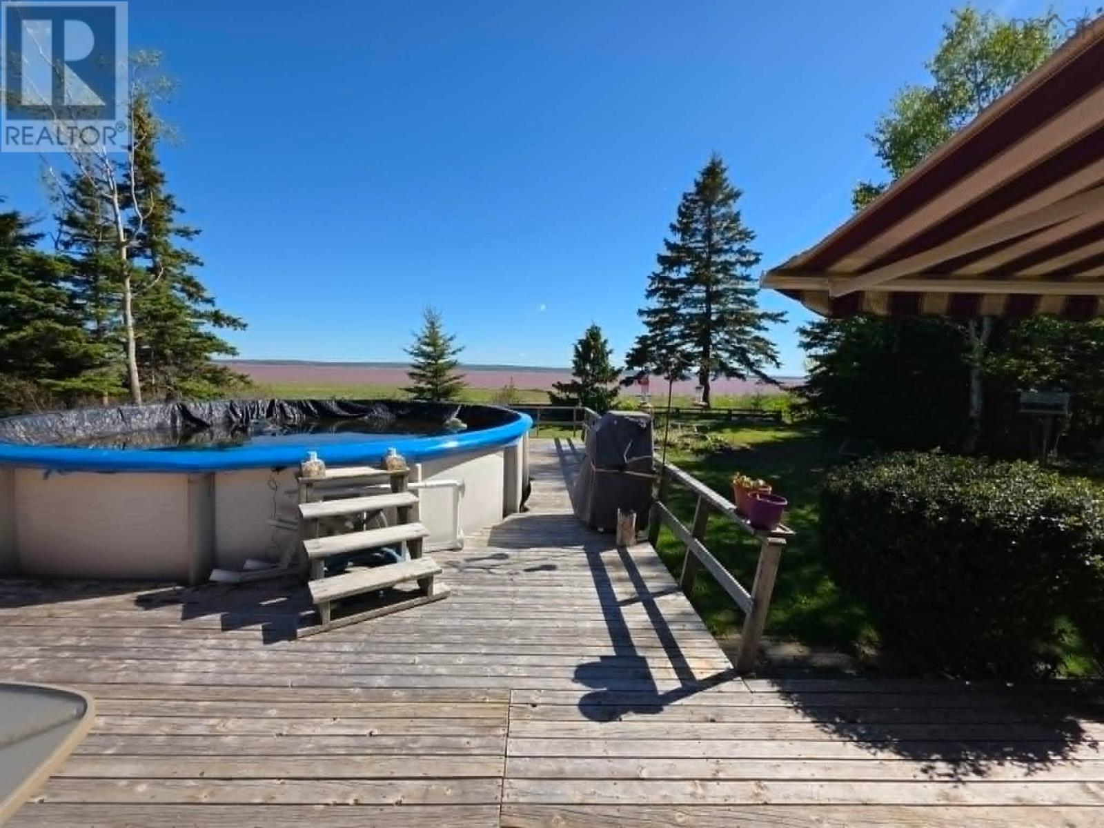 251 Bayview Drive Property Photo 11