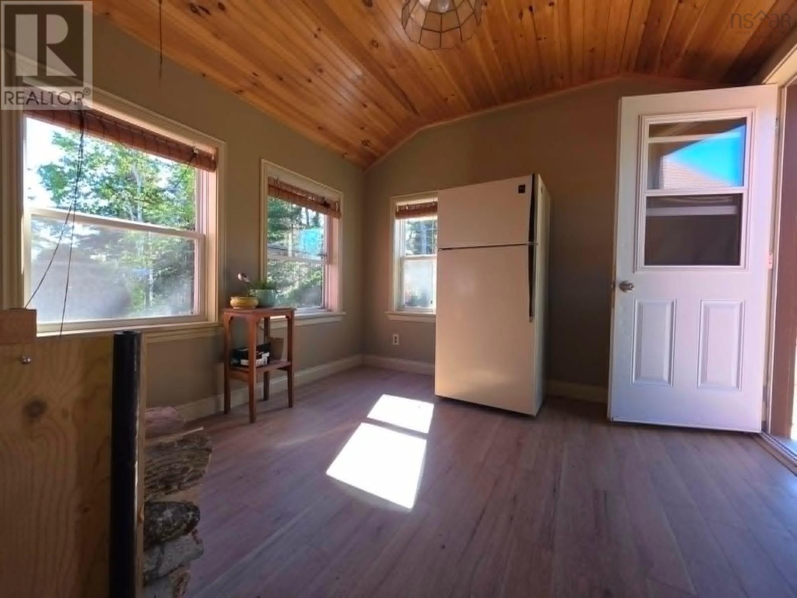 251 Bayview Drive Property Photo 14