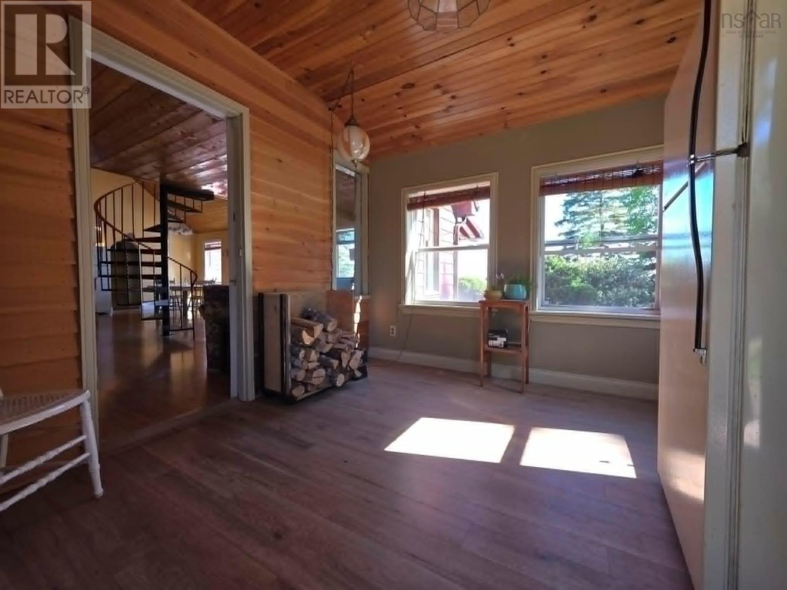 251 Bayview Drive Property Photo 15
