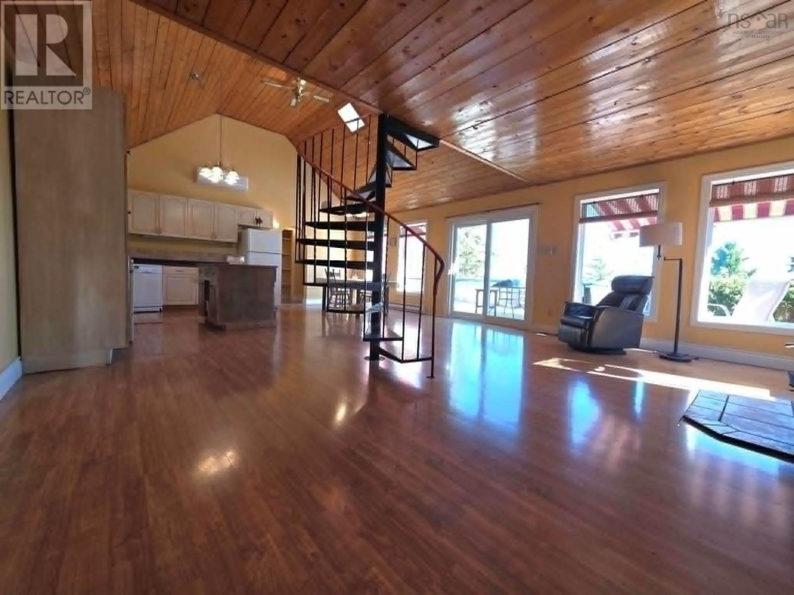 251 Bayview Drive Property Photo 20