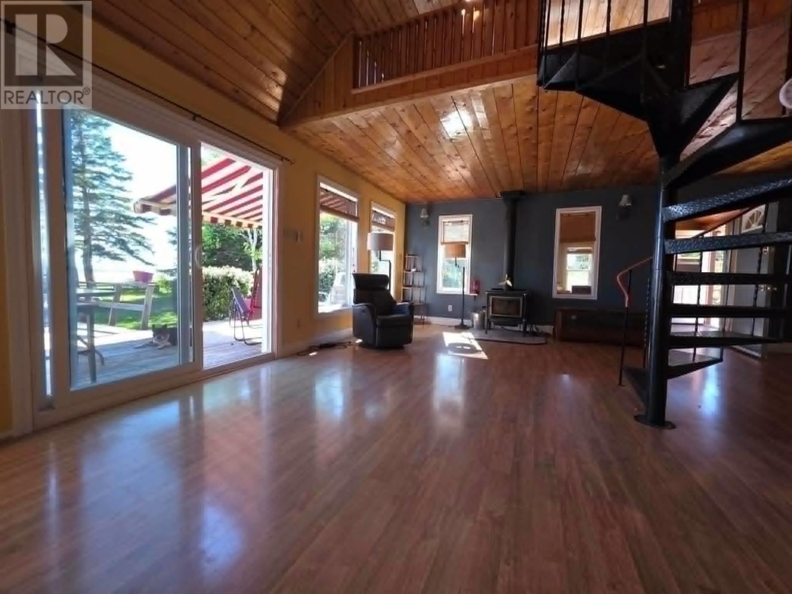 251 Bayview Drive Property Photo 22