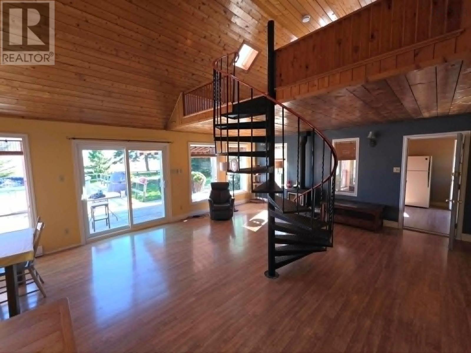 251 Bayview Drive Property Photo 23