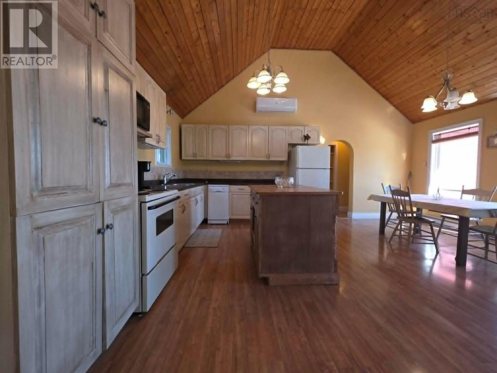 251 Bayview Drive Property Photo 30