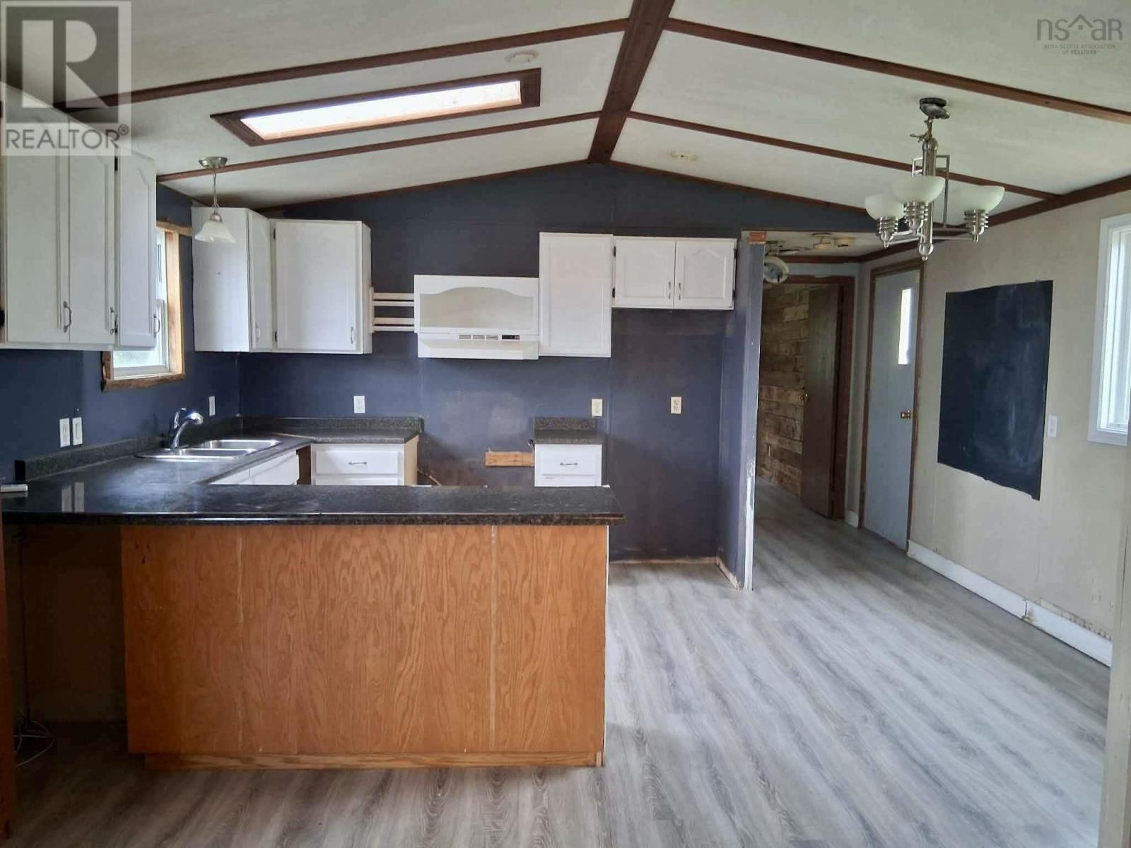 21 Elmwood Drive Property Photo 6