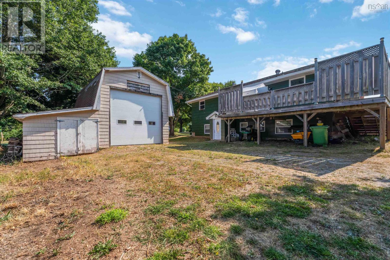265 Black Hole Property Photo 25