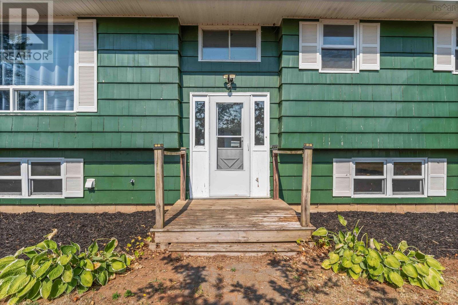 265 Black Hole Property Photo 26