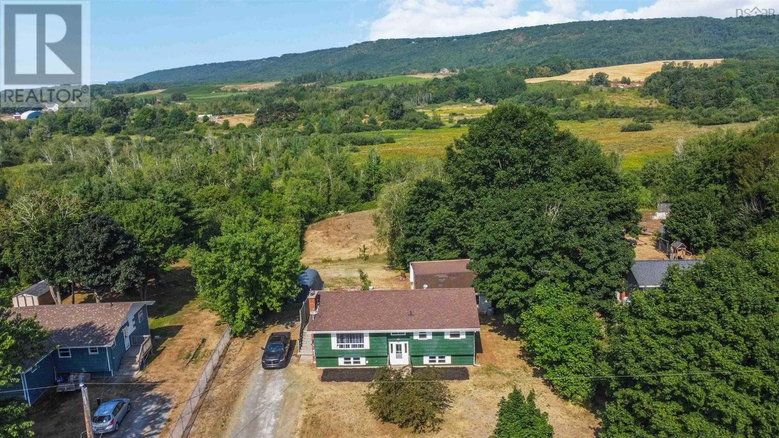 265 Black Hole Property Photo 29