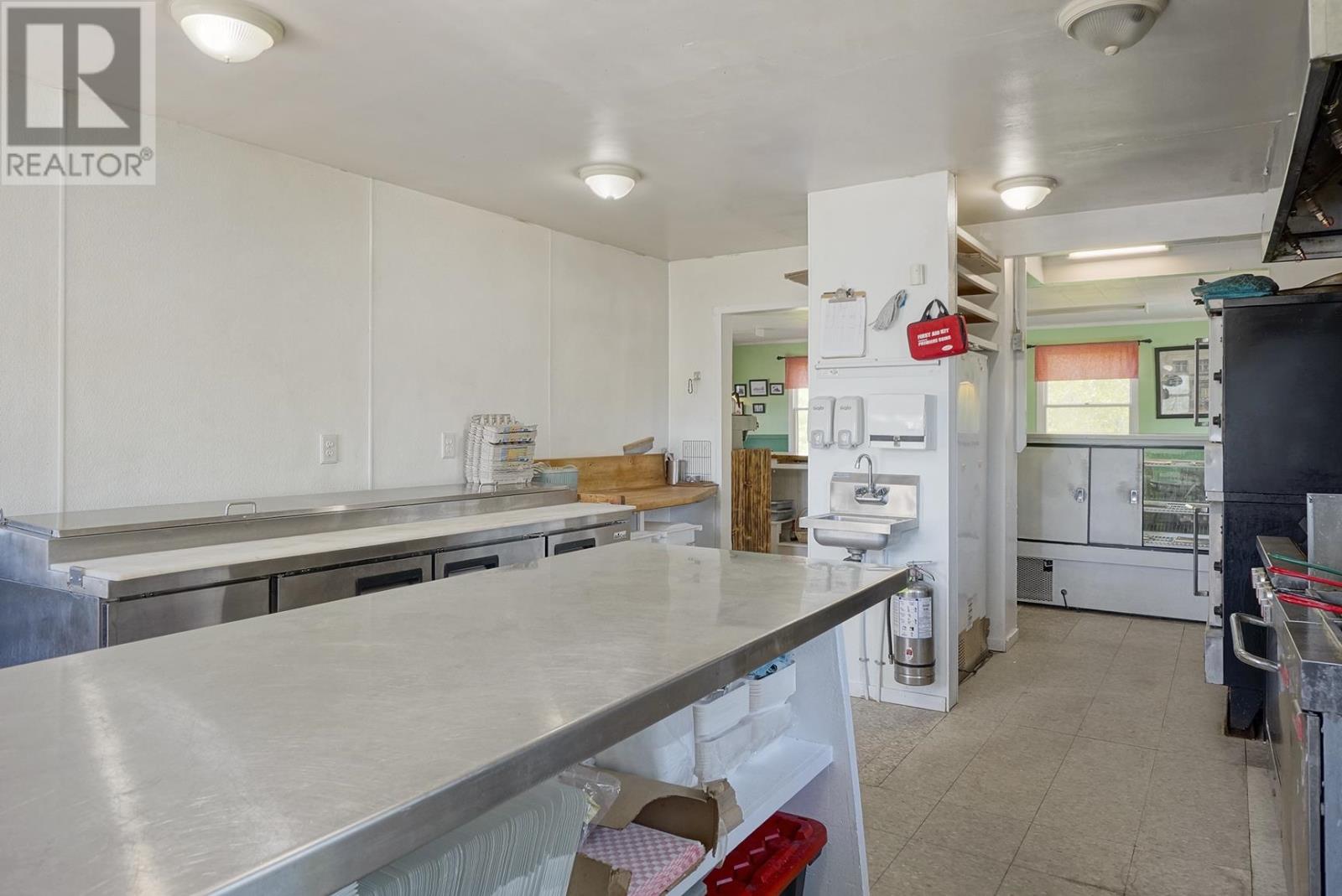 9571 Normans Road Property Photo 15