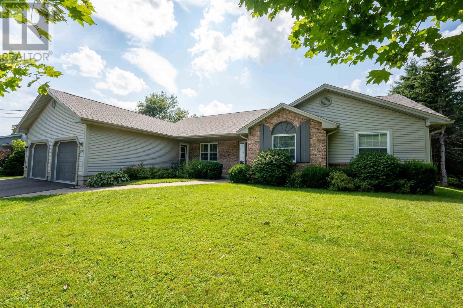 77 Parkside Drive Property Photo 1