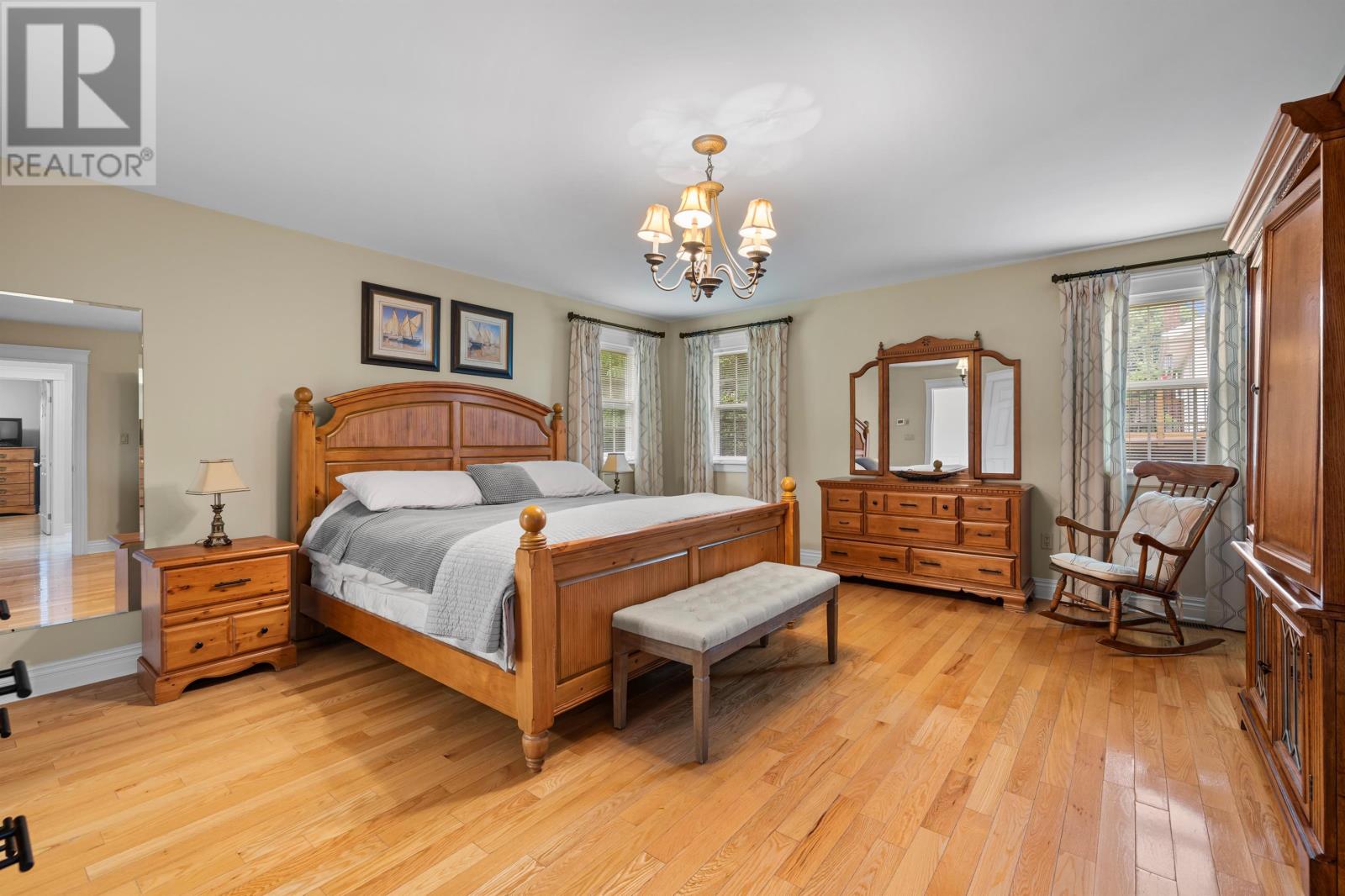77 Parkside Drive Property Photo 18