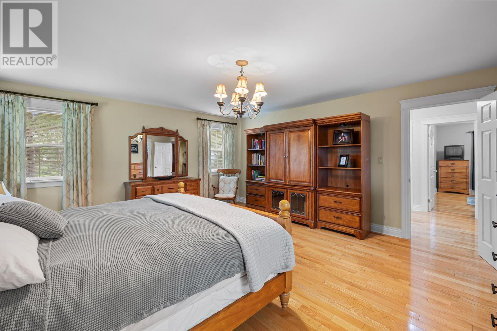 77 Parkside Drive Property Photo 19